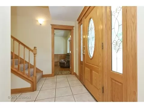 112 Maple Ave, Fox River Grove, IL 60021 photo 2