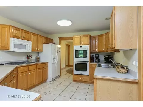 112 Maple Ave, Fox River Grove, IL 60021 photo 4