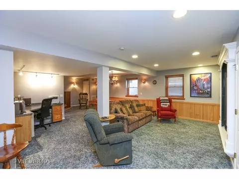 112 Maple Ave, Fox River Grove, IL 60021 photo 9