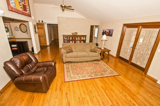 15200 S Michael Dr, Plainfield, IL 60544 photo 4
