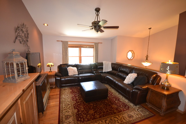 1006 Oakleaf Ave, Mchenry, IL 60050 photo 2