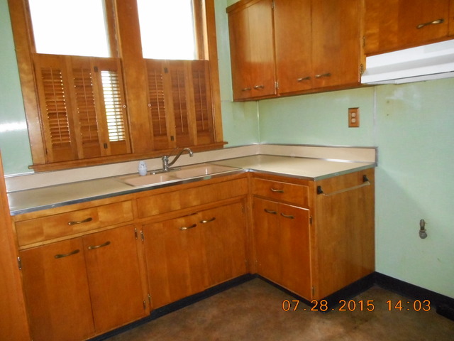 621 E Main St, Ottawa, IL 61350 photo 3