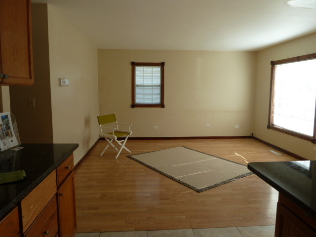 358 Mark Ave, Glendale Heights, IL 60139 photo 3