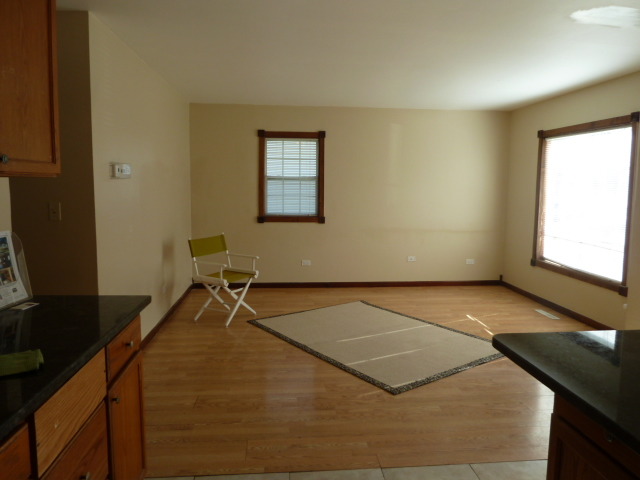 358 Mark Ave, Glendale Heights, IL 60139 photo 2