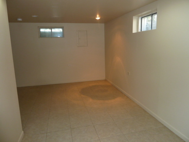 358 Mark Ave, Glendale Heights, IL 60139 photo 9