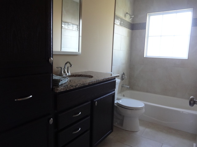 929 Sycamore Ln, Bartlett, IL 60103 photo 18