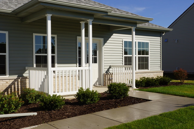 806 Hanson Ave, Mchenry, IL 60050 photo 2
