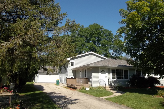 1409 Glen Dr, Mchenry, IL 60050 photo 1