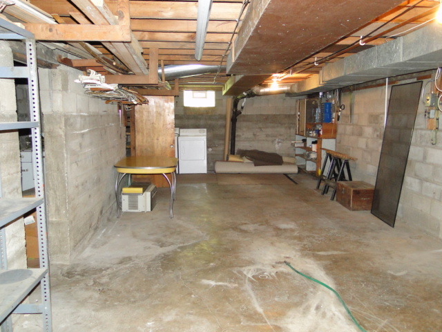 469 S Winfield Ave, Kankakee, IL 60901 photo 13