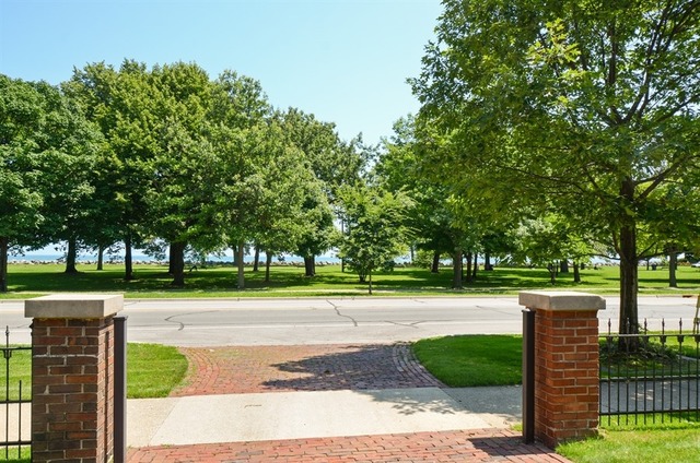 830 Sheridan Rd, Evanston, IL 60202 photo 25