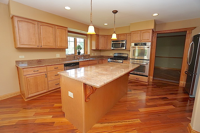 3928 White Eagle Dr, Naperville, IL 60564 photo 6