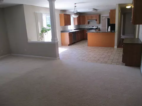 906 32nd St, Peru, IL 61354 photo 3