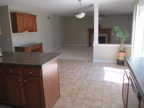 906 32nd St, Peru, IL 61354 photo 6