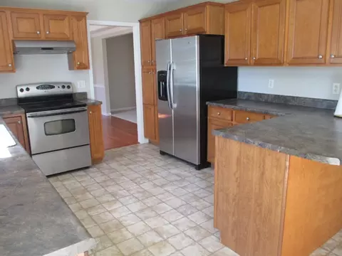 906 32nd St, Peru, IL 61354 photo 7
