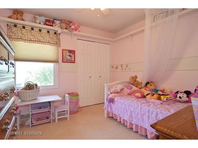 330 Windsor Dr, Bartlett, IL 60103 photo 9