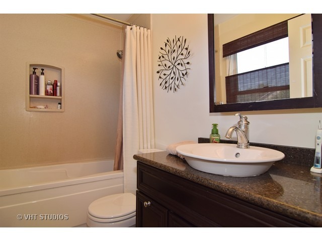 330 Windsor Dr, Bartlett, IL 60103 photo 7
