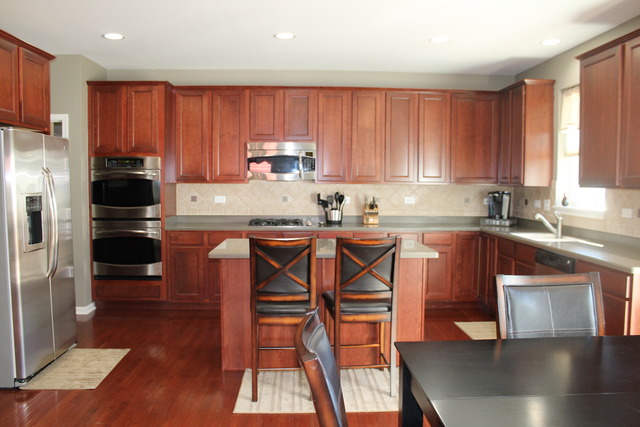 604 Aborn Ave, Elgin, IL 60124 photo 3