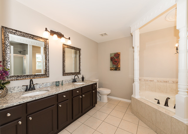 834 Mary Byrne Dr, Chicago Heights, IL 60411 photo 4