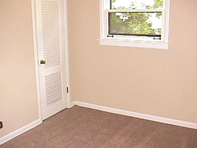 916 W Plum St, Mchenry, IL 60051 photo 8