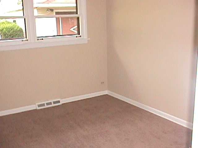 916 W Plum St, Mchenry, IL 60051 photo 7
