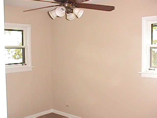 916 W Plum St, Mchenry, IL 60051 photo 9
