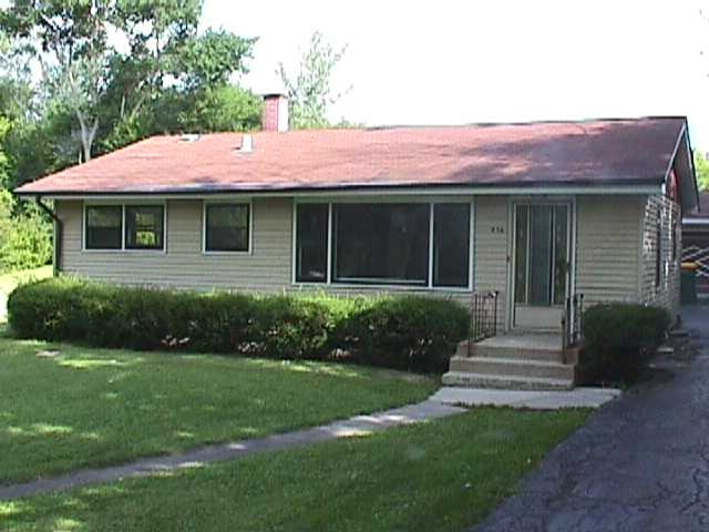 916 W Plum St, Mchenry, IL 60051 photo 1