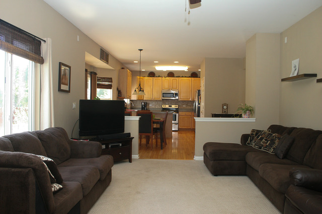 4813 Joyce Ln, Mchenry, IL 60050 photo 9