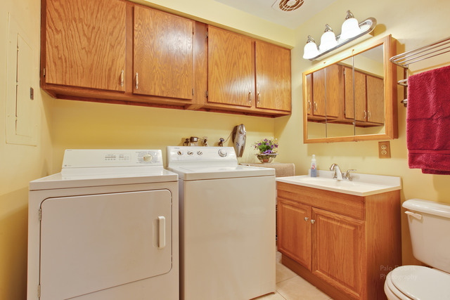 475 Bode Rd, Hoffman Estates, IL 60169 photo 17