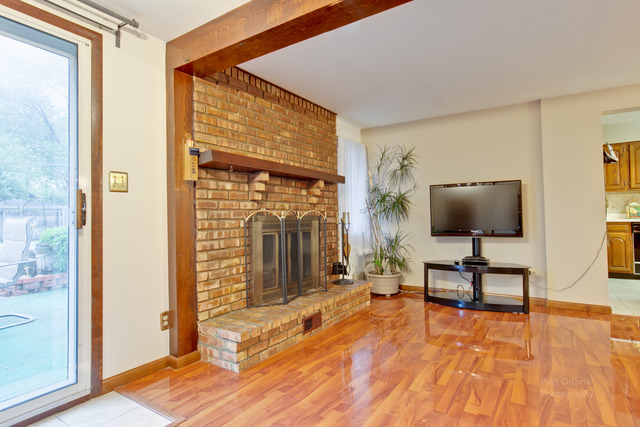 475 Bode Rd, Hoffman Estates, IL 60169 photo 8