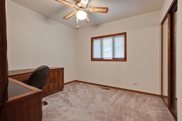 475 Bode Rd, Hoffman Estates, IL 60169 photo 16
