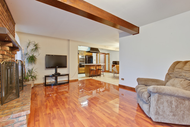 475 Bode Rd, Hoffman Estates, IL 60169 photo 9