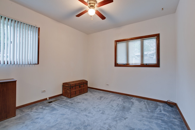 475 Bode Rd, Hoffman Estates, IL 60169 photo 13