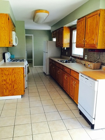 34 Old Post Rd, Montgomery, IL 60538 photo 2