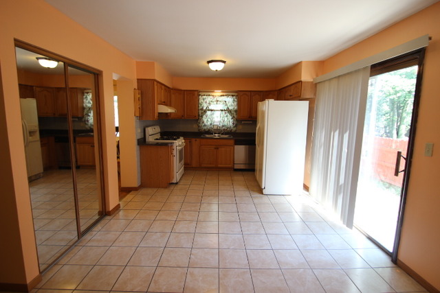 751 Cimarron Dr, Carol Stream, IL 60188 photo 7