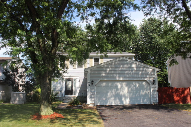 751 Cimarron Dr, Carol Stream, IL 60188 photo 1
