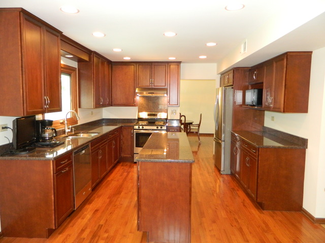 3845 Bernay Ln, Hoffman Estates, IL 60192 photo 6