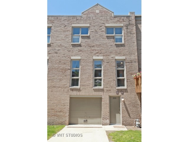 2375 N Wayne Ave, Chicago, IL 60614 photo 15