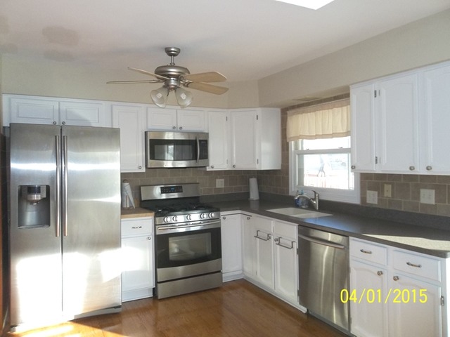 526 Kingston Blvd, Mchenry, IL 60050 photo 9