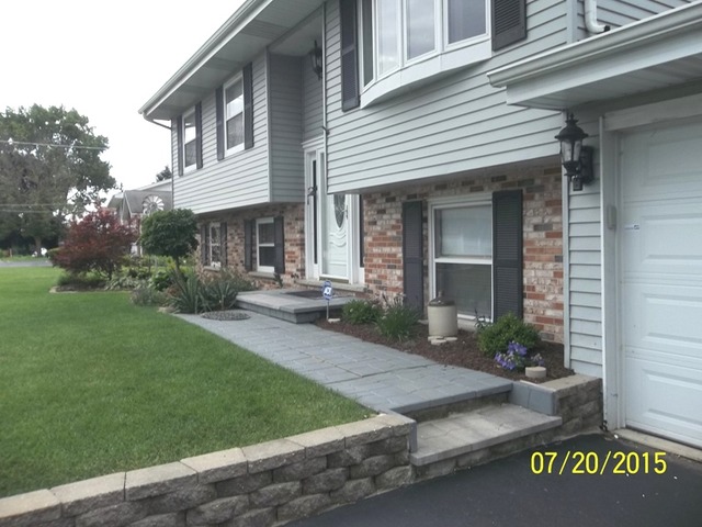 526 Kingston Blvd, Mchenry, IL 60050 photo 2