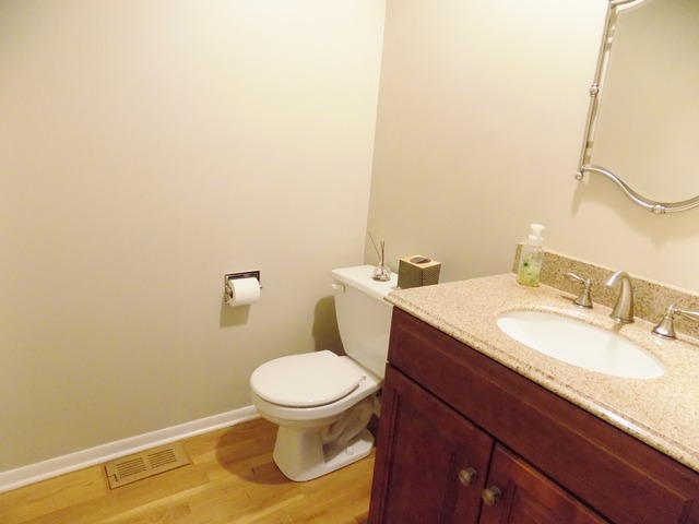 337 Summer Hill Ln, Wheeling, IL 60090 photo 8