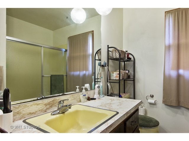 1121 Johnston Dr, Aurora, IL 60506 photo 6