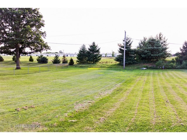 1121 Johnston Dr, Aurora, IL 60506 photo 8