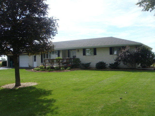 4250 Bell Rd, Minooka, IL 60447 photo 2