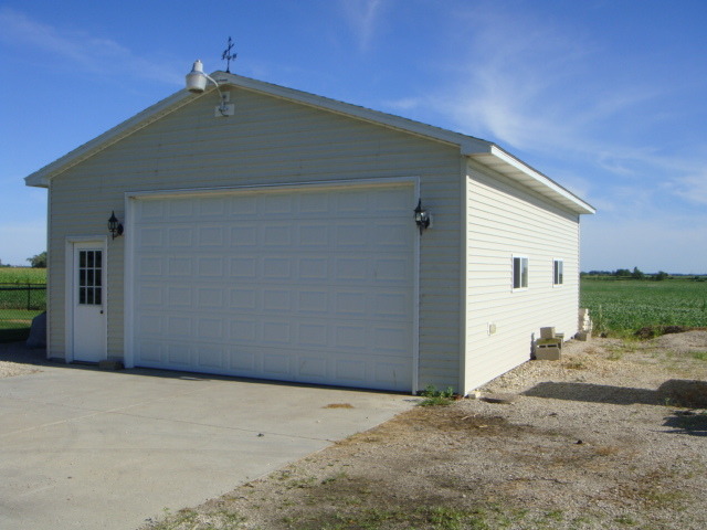 4250 Bell Rd, Minooka, IL 60447 photo 9