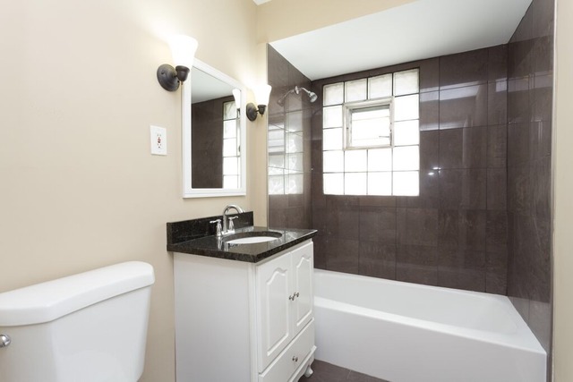 7837 White Ave, Lyons, IL 60534 photo 9
