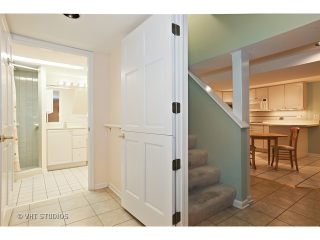 1609 Whitman Ln, Wheaton, IL 60189 photo 21