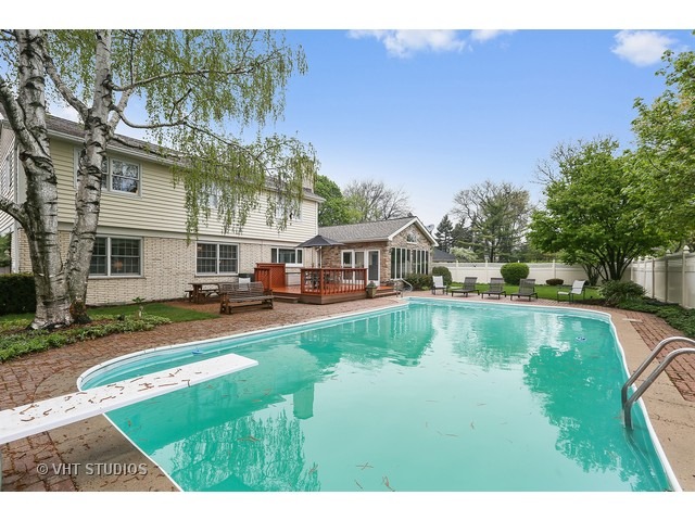 1609 Whitman Ln, Wheaton, IL 60189 photo 24