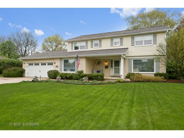 1609 Whitman Ln, Wheaton, IL 60189 photo 1