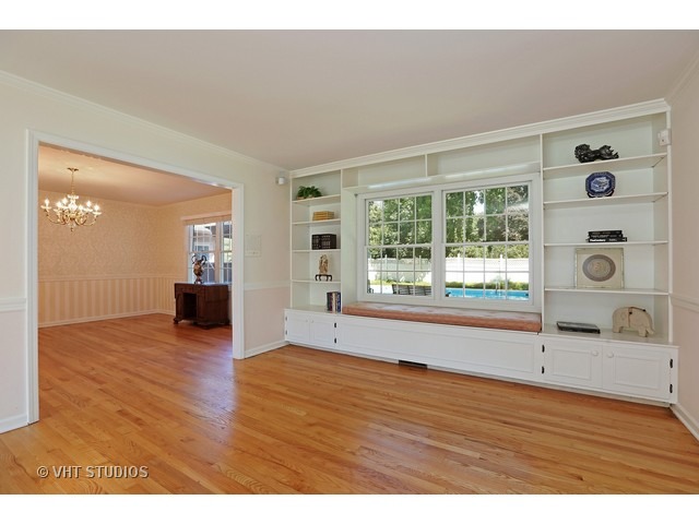 1609 Whitman Ln, Wheaton, IL 60189 photo 3