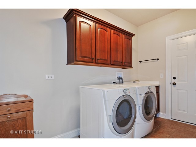 12839 Hawks Bill Ln, Plainfield, IL 60585 photo 17
